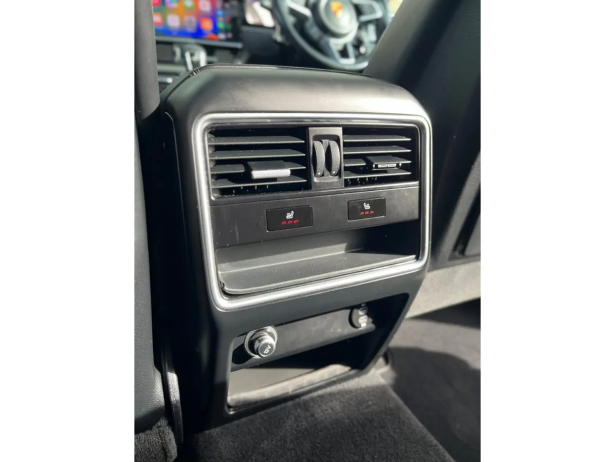 Porsche Cayenne Estate, Petrol Plug-in Hybrid, 2022, Black
