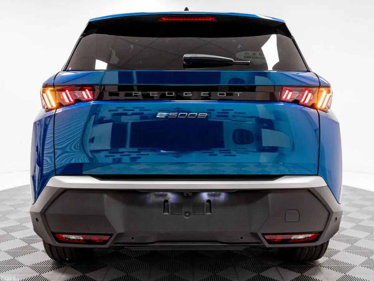 Peugeot 5008 SUV, Electric, 2026, Blue