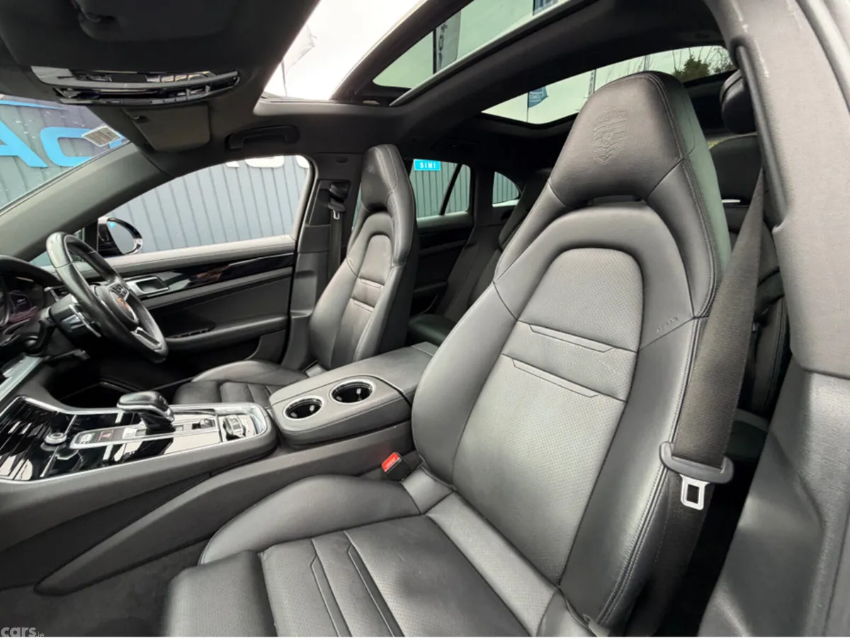 Porsche Panamera Estate, Petrol, 2020, Black