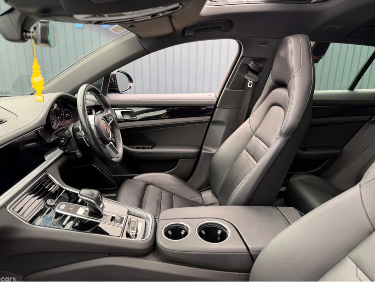 Porsche Panamera Estate, Petrol, 2020, Black