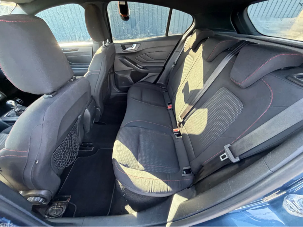 Ford Focus Hatchback, Petrol, 2023, Blue