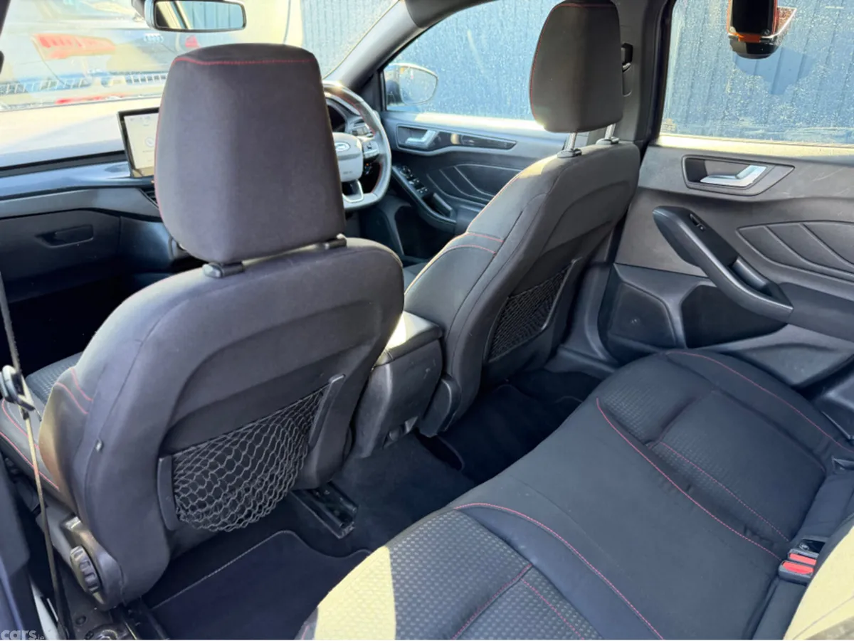 Ford Focus Hatchback, Petrol, 2023, Blue