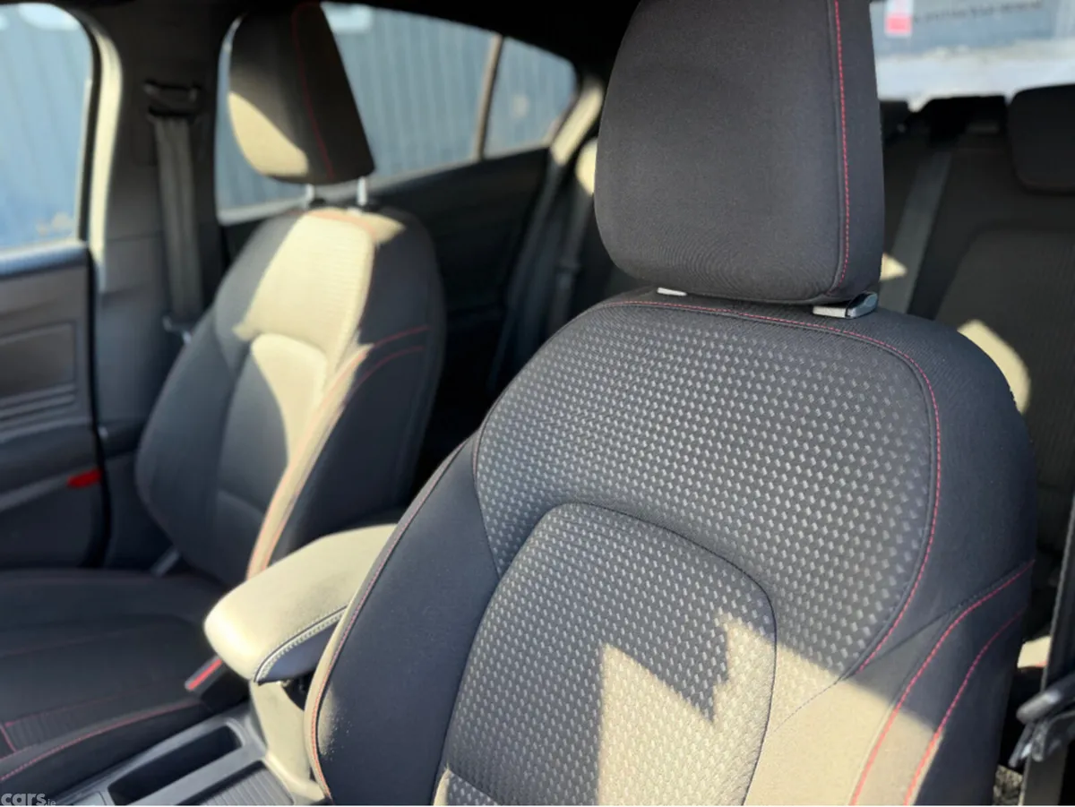 Ford Focus Hatchback, Petrol, 2023, Blue