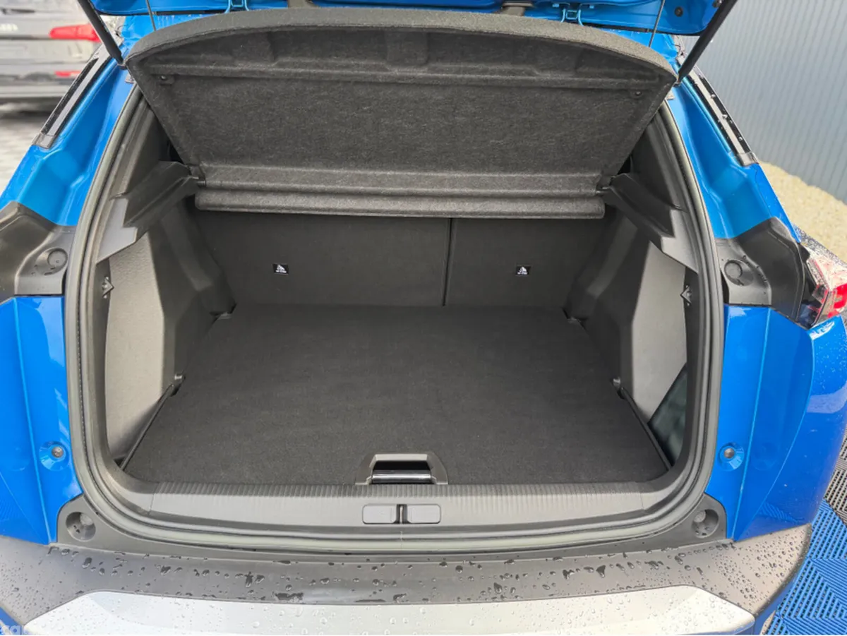 Peugeot 2008 SUV, Petrol, 2023, Blue