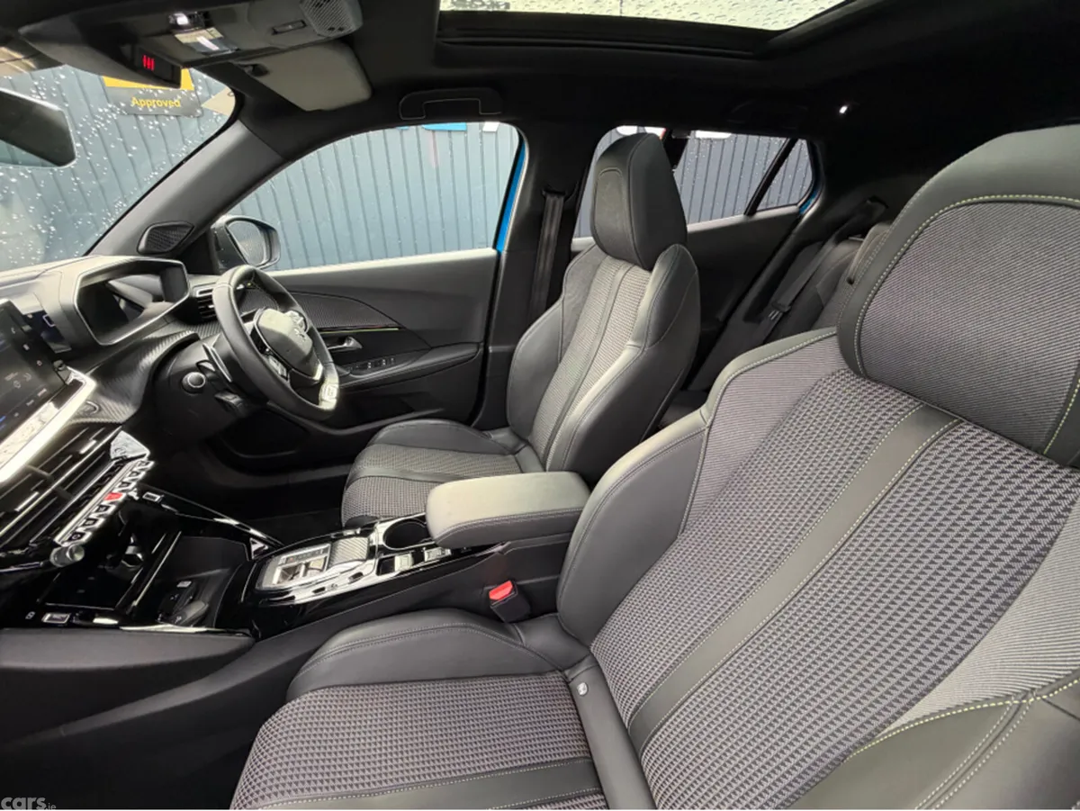 Peugeot 2008 SUV, Petrol, 2023, Blue