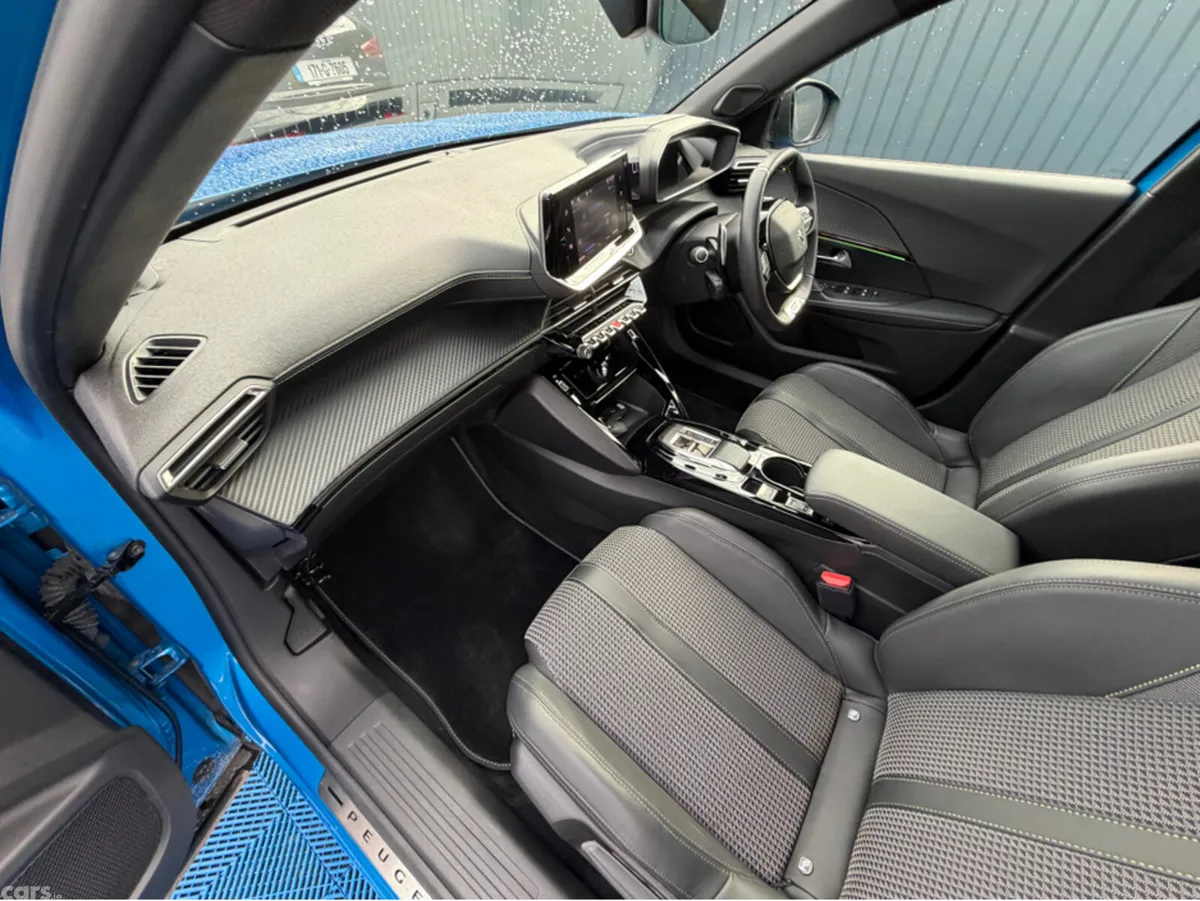 Peugeot 2008 SUV, Petrol, 2023, Blue