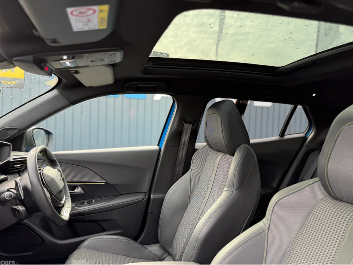 Peugeot 2008 SUV, Petrol, 2023, Blue