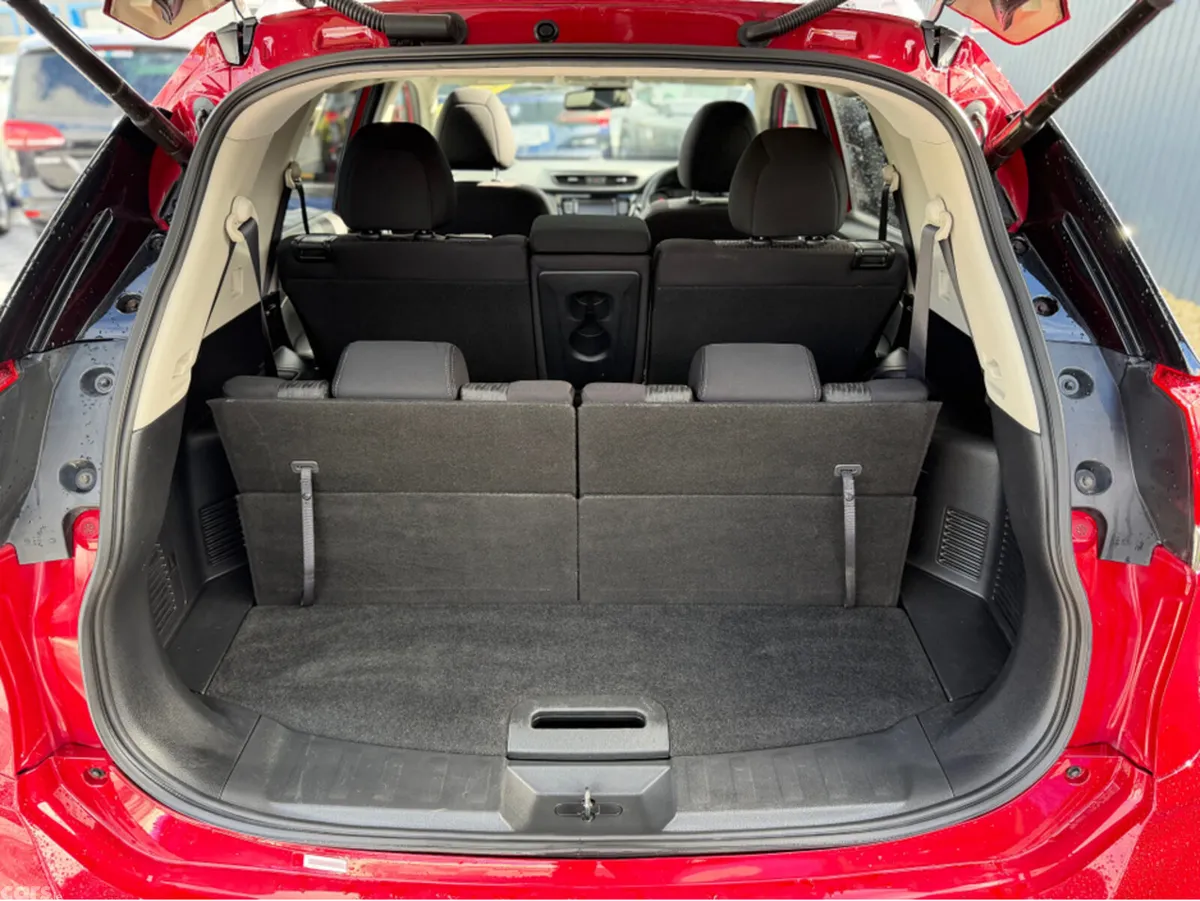 Nissan X-Trail MPV, Diesel, 2020, Red