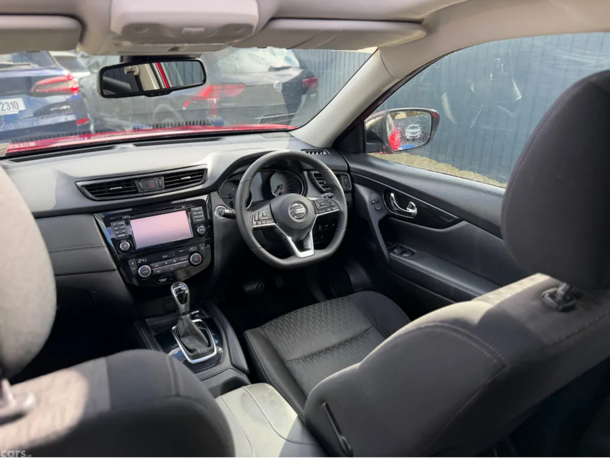 Nissan X-Trail MPV, Diesel, 2020, Red