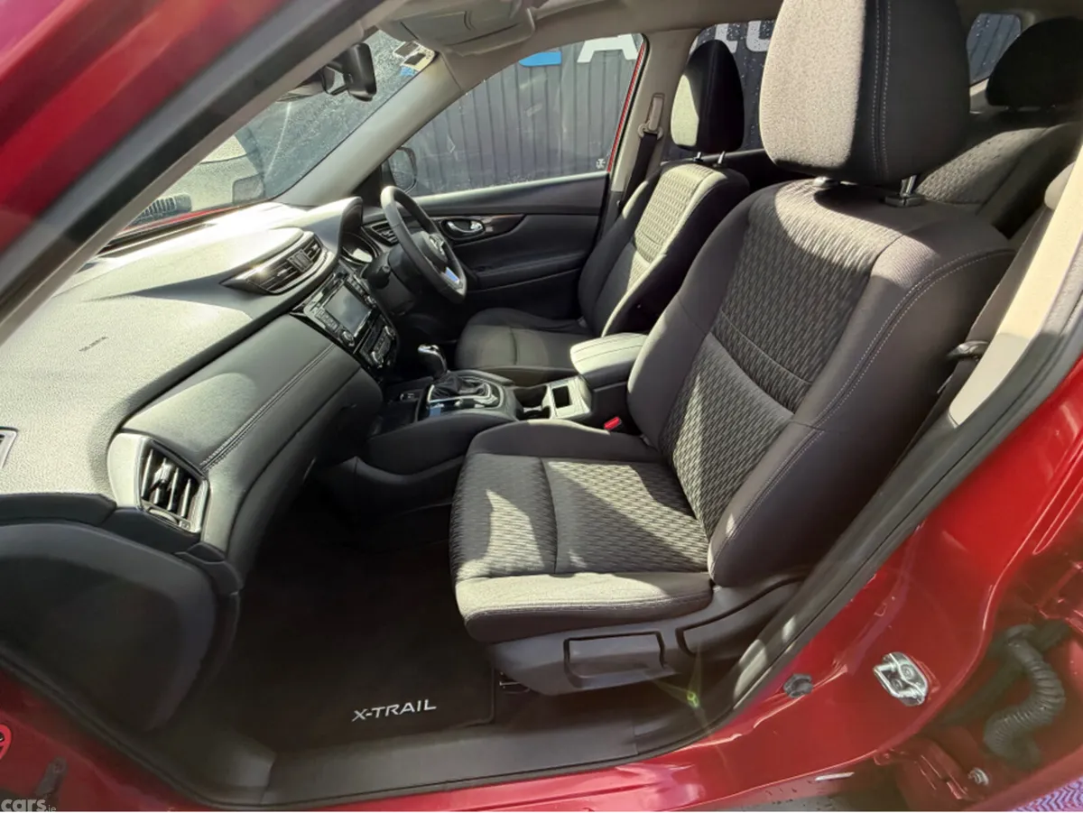 Nissan X-Trail MPV, Diesel, 2020, Red