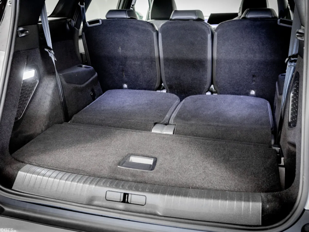 Peugeot 5008 SUV, Petrol Hybrid, 2025, White