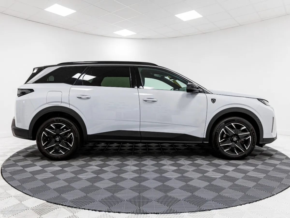 Peugeot 5008 SUV, Petrol Hybrid, 2025, White