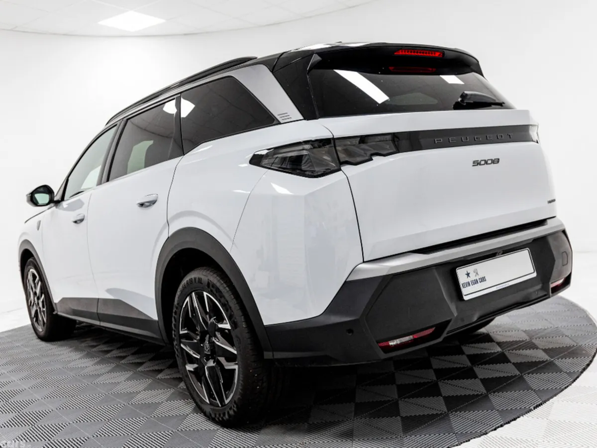 Peugeot 5008 SUV, Petrol Hybrid, 2025, White