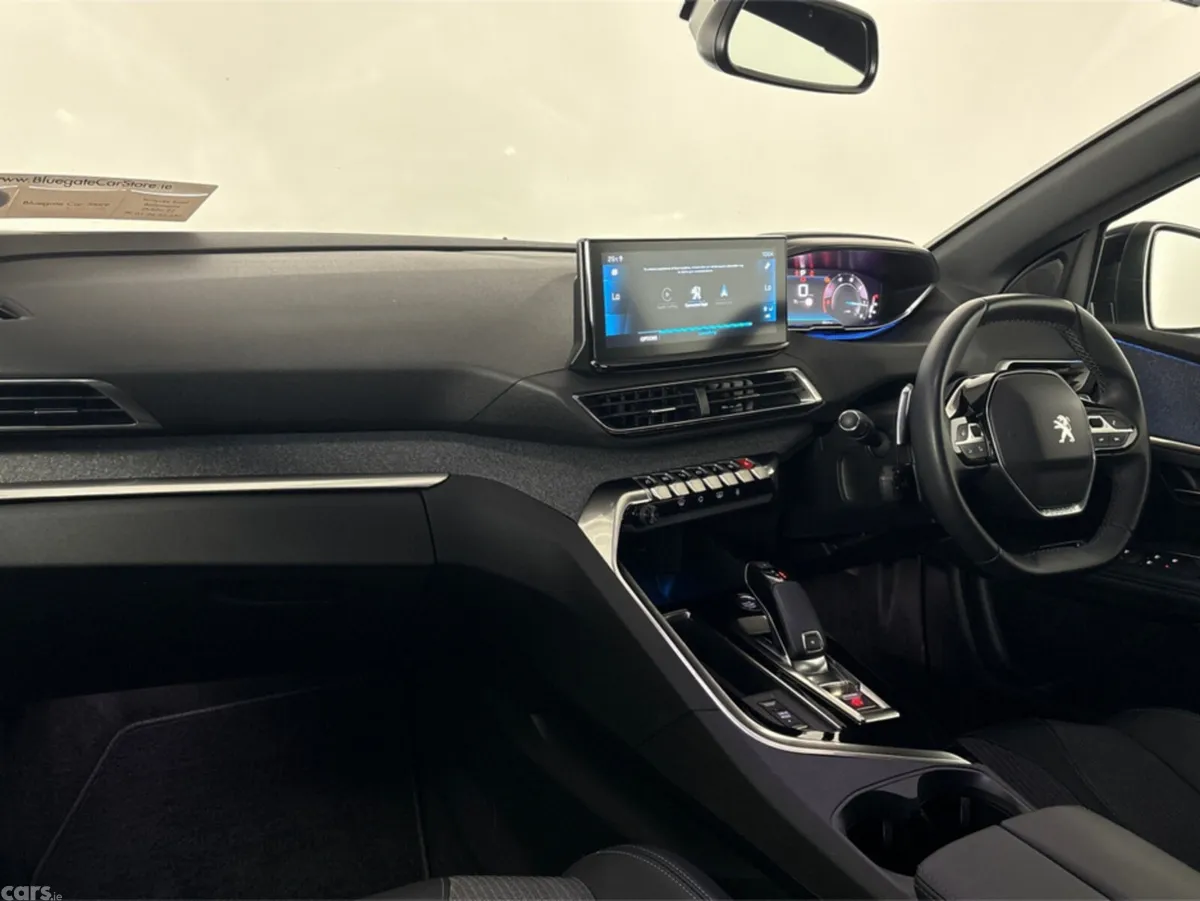 Peugeot 3008 MPV, Diesel, 2023, White