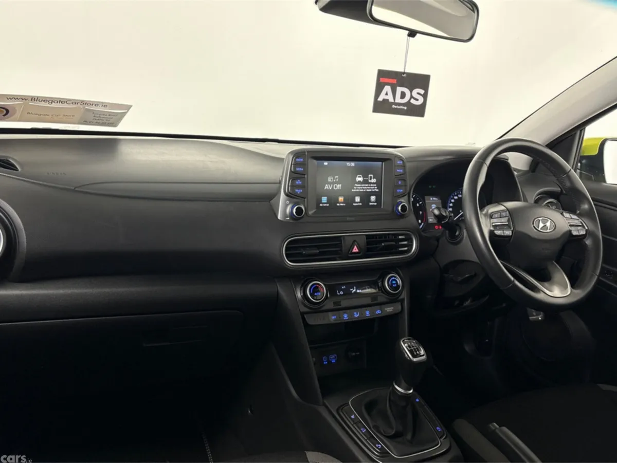 Hyundai KONA MPV, Petrol, 2019, Green