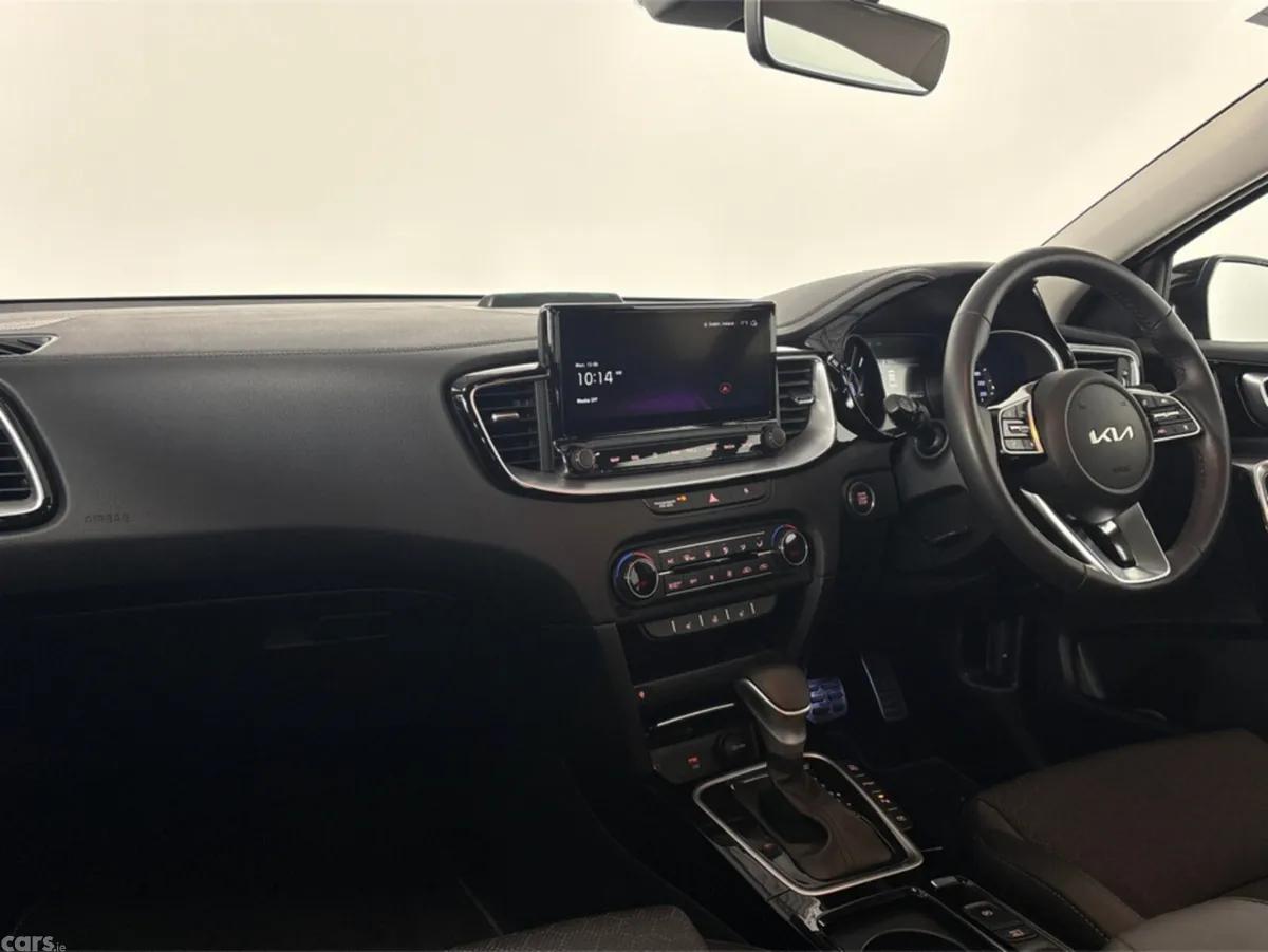 Kia XCeed Hatchback, Petrol Plug-in Hybrid, 2024, Grey