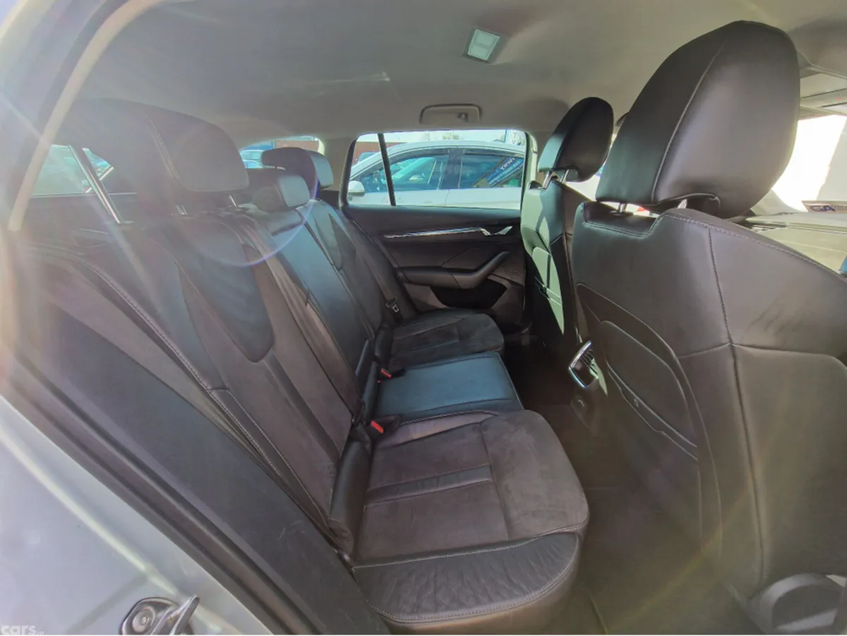 Skoda Octavia Estate, Petrol, 2020, Silver