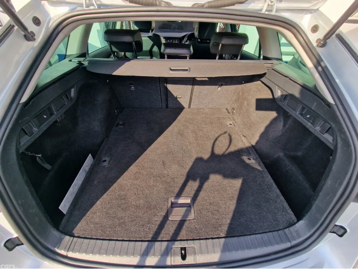 Skoda Octavia Estate, Petrol, 2020, Silver