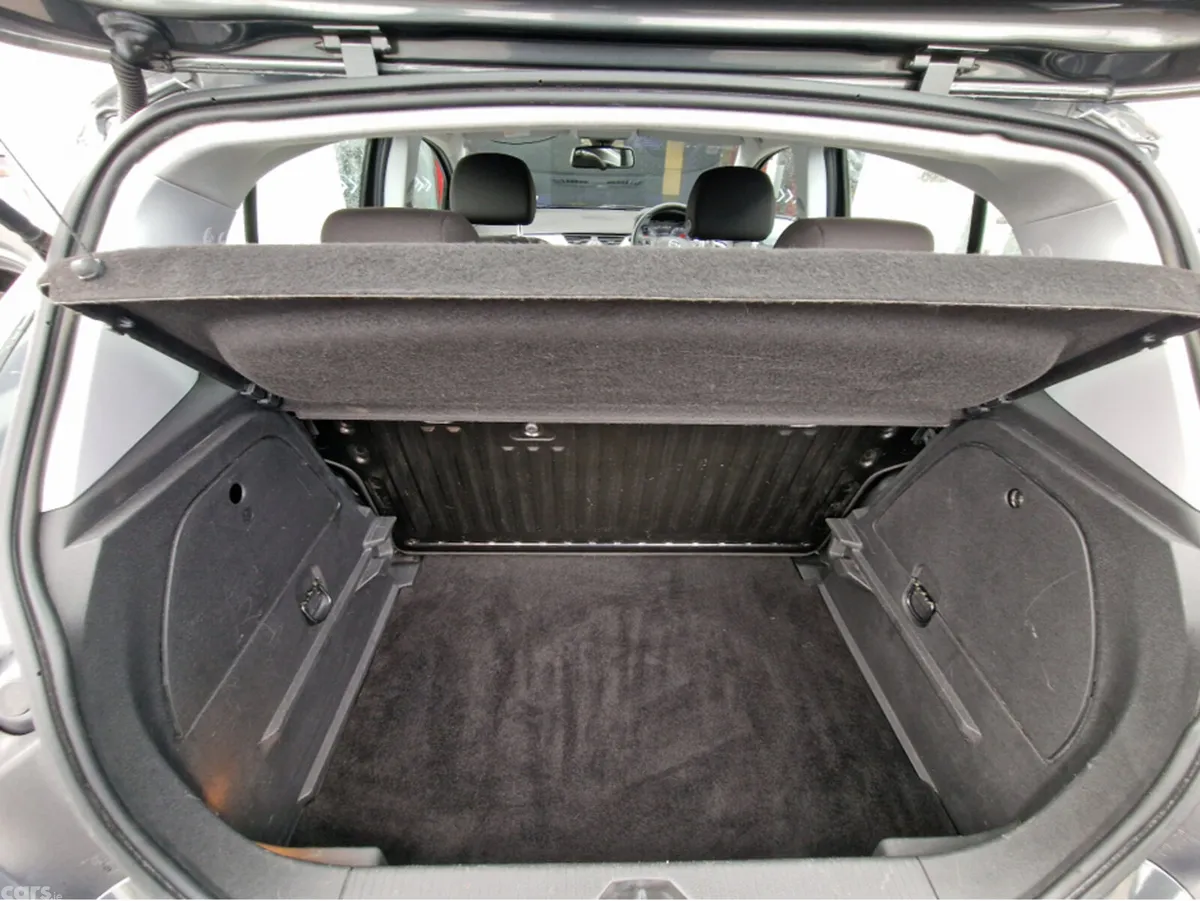 Opel Corsa Hatchback, Petrol, 2017, Grey