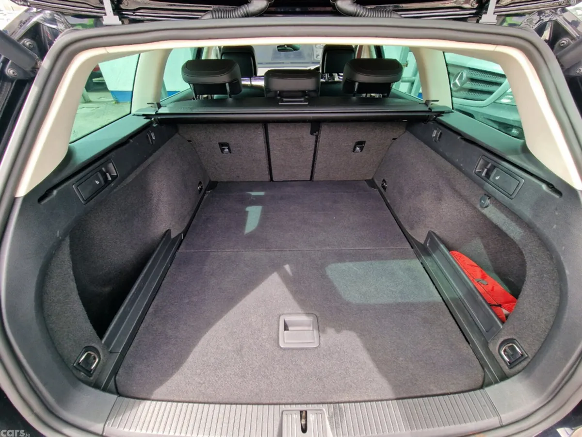 Volkswagen Passat Estate, Diesel, 2019, Black