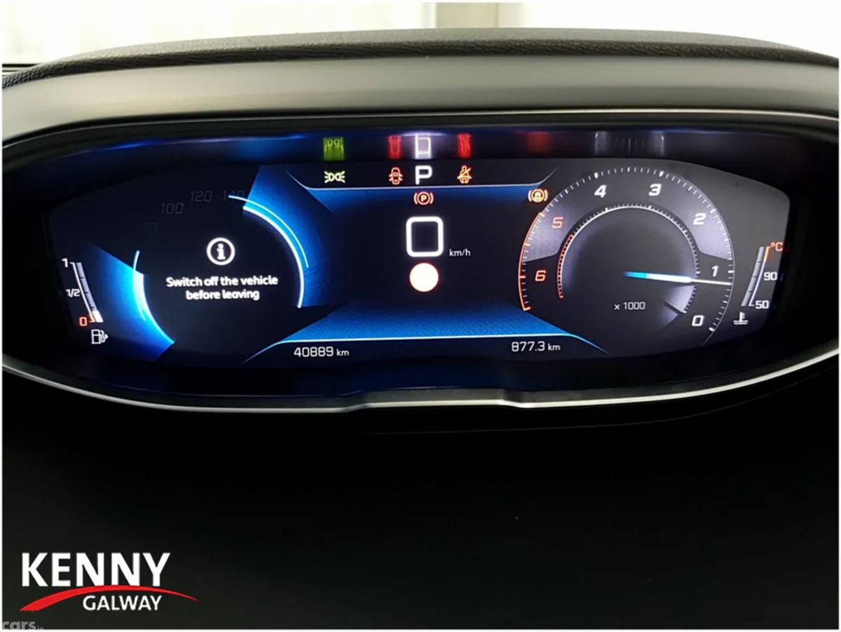 Peugeot 3008 MPV, Diesel, 2023, White