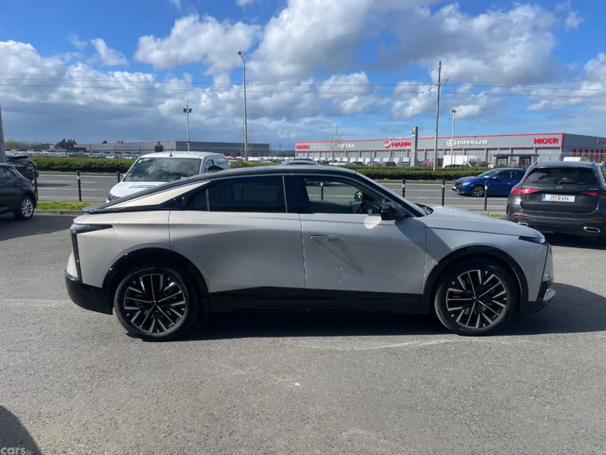 DS Automobiles Other Hatchback, Electric, 2026, Grey