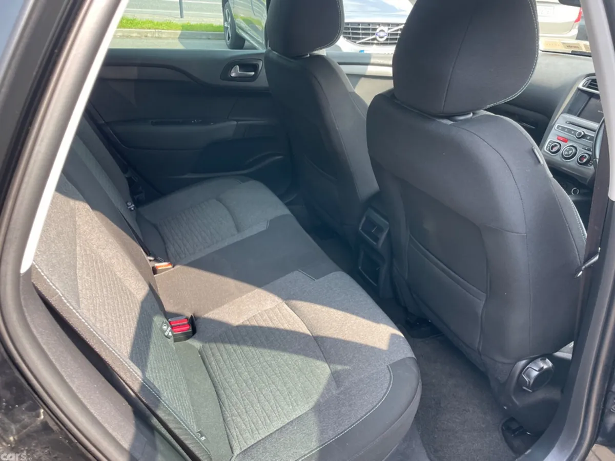 Citroen C4 Hatchback, Petrol, 2017, Black