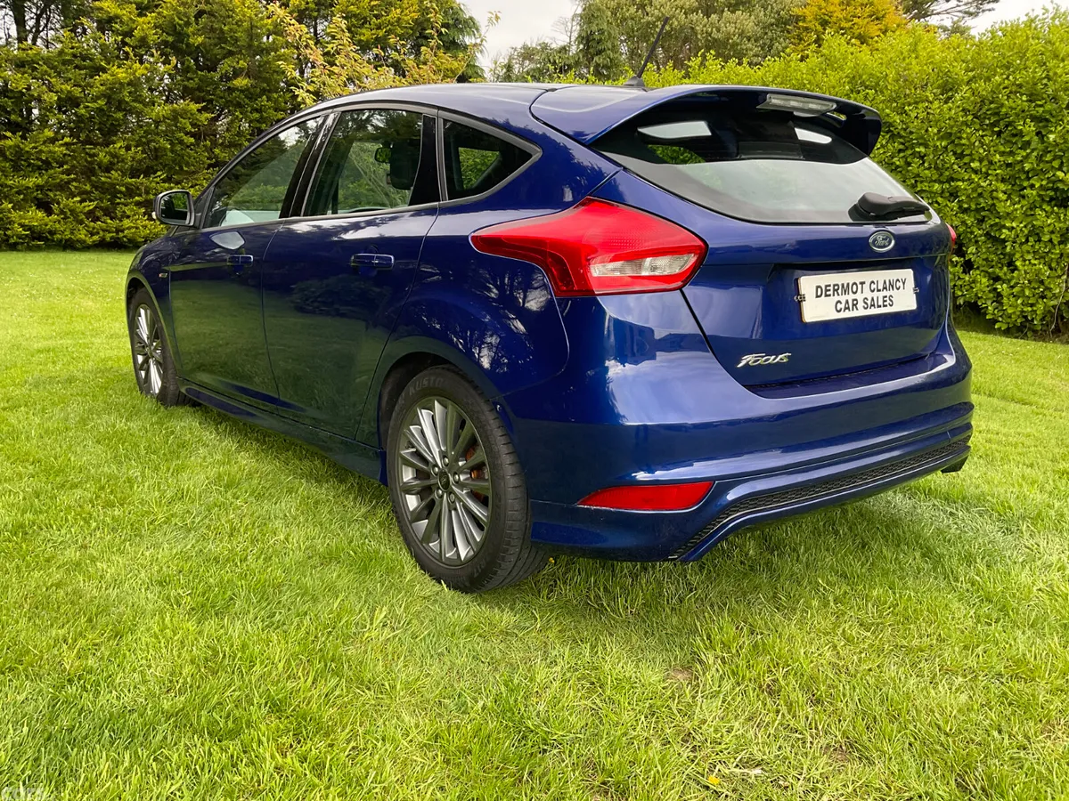 Ford Focus Hatchback, Diesel, 2017, Blue