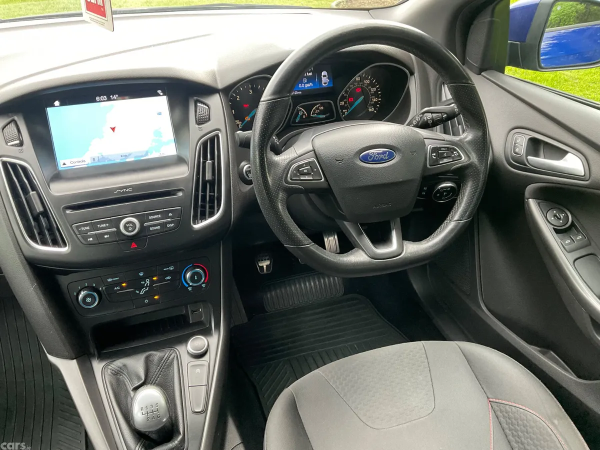 Ford Focus Hatchback, Diesel, 2017, Blue