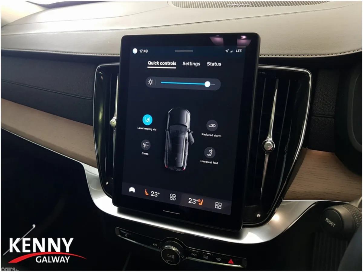 Volvo XC90 Estate, Petrol Hybrid, 2025, Black