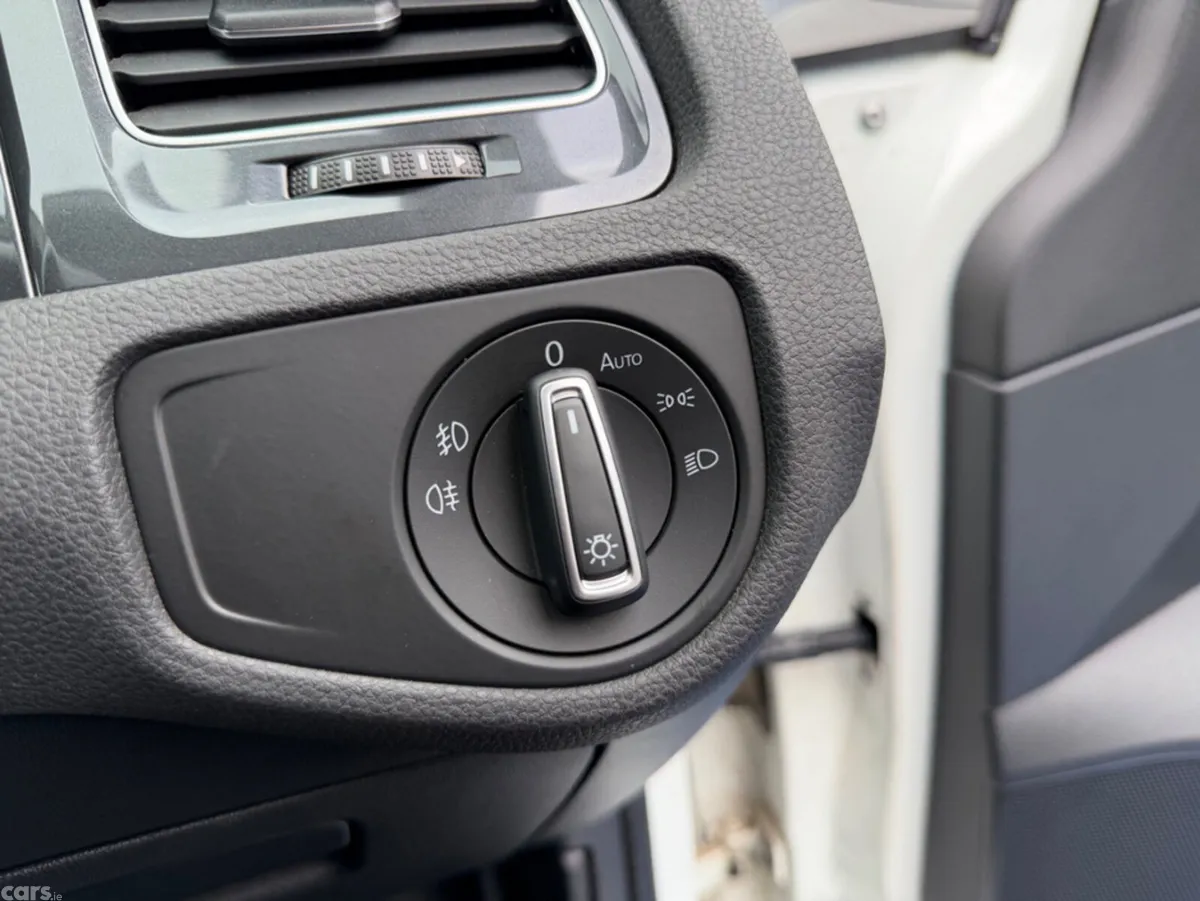 Volkswagen Golf Estate, Petrol, 2019, White