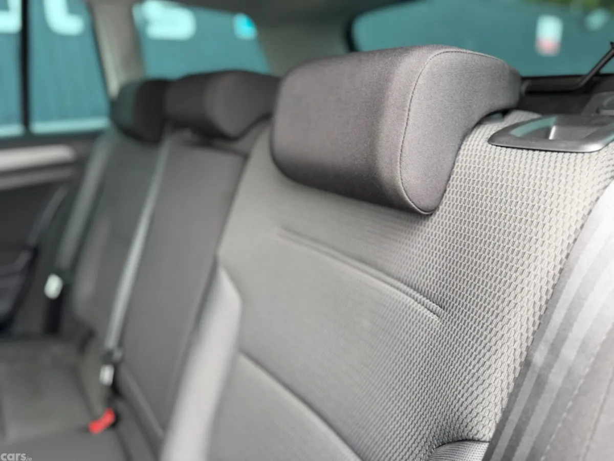 Volkswagen Golf Estate, Petrol, 2019, White