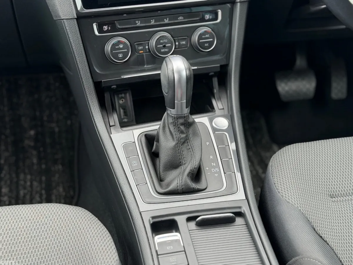 Volkswagen Golf Estate, Petrol, 2019, White