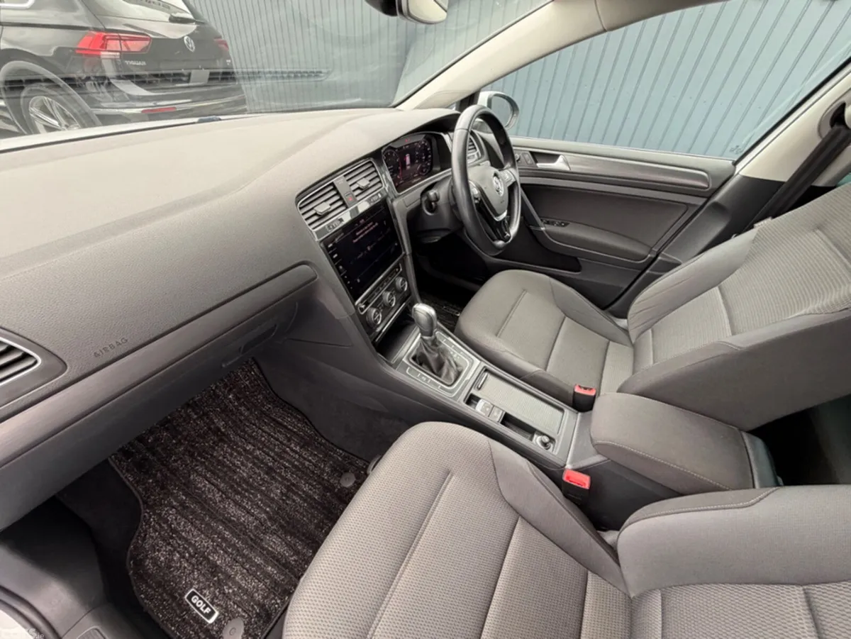 Volkswagen Golf Estate, Petrol, 2019, White