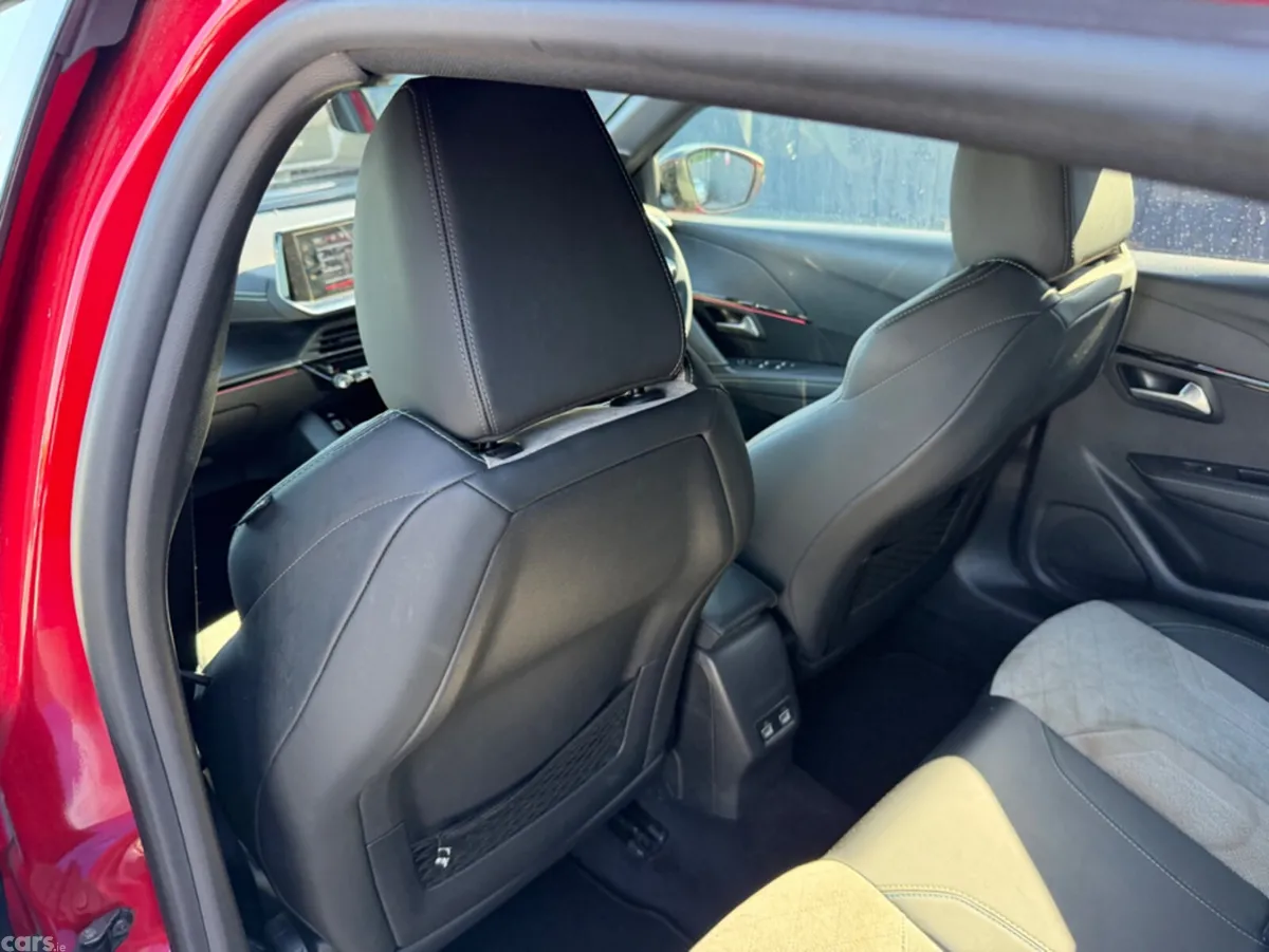 Peugeot 208 Hatchback, Petrol, 2021, Red