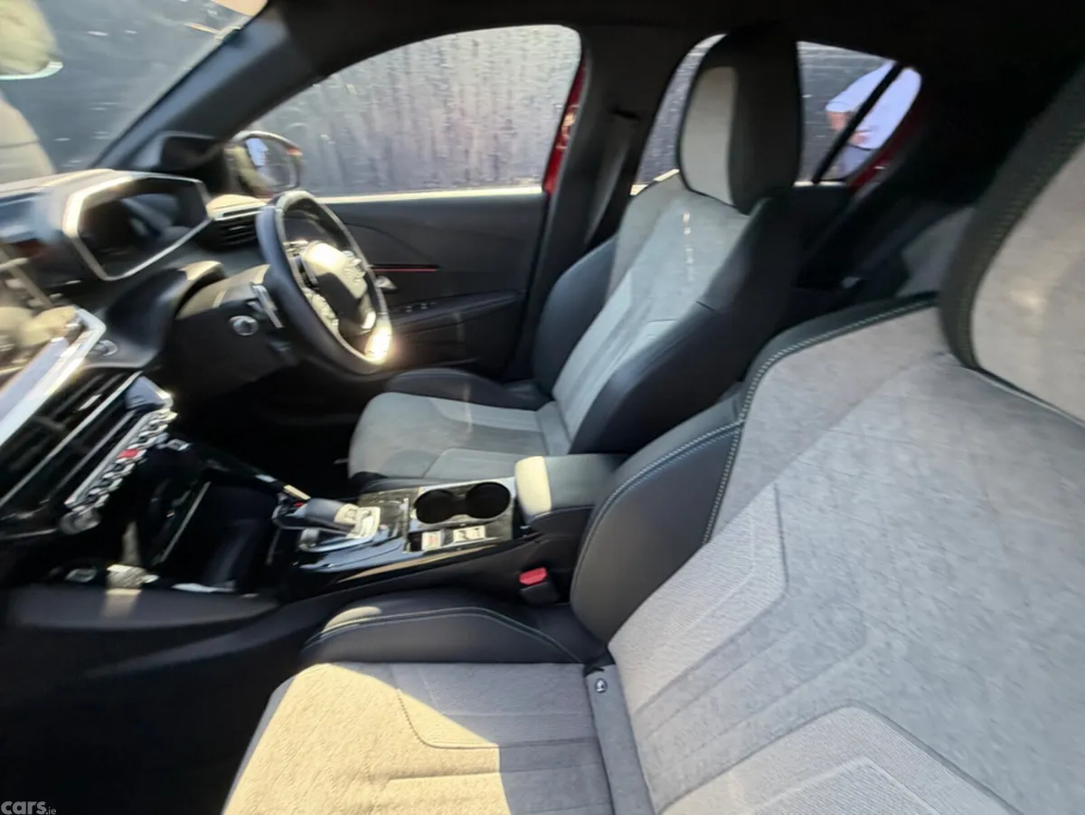 Peugeot 208 Hatchback, Petrol, 2021, Red