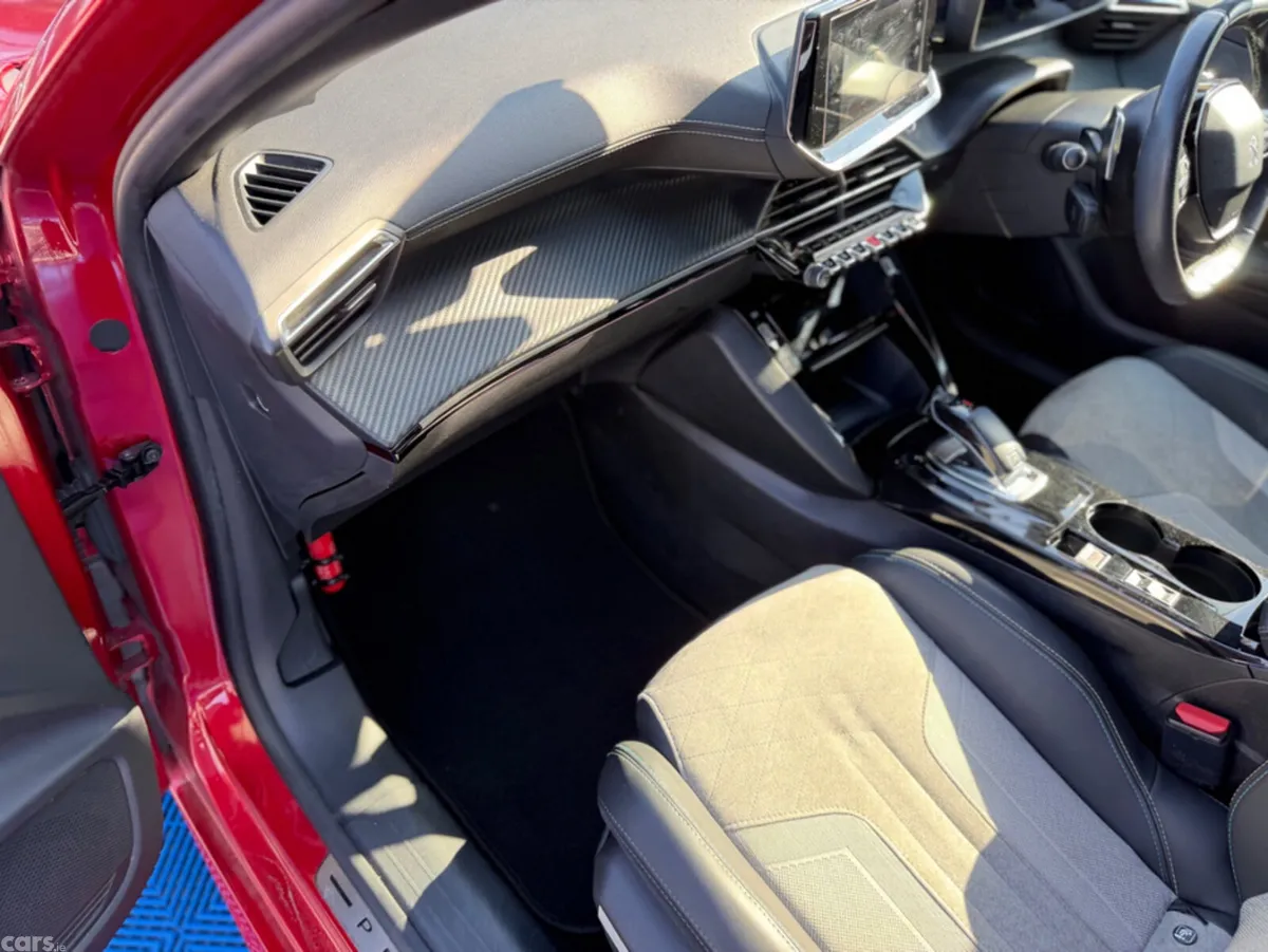 Peugeot 208 Hatchback, Petrol, 2021, Red
