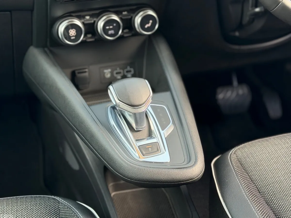 Renault Captur SUV, Petrol, 2021, Red