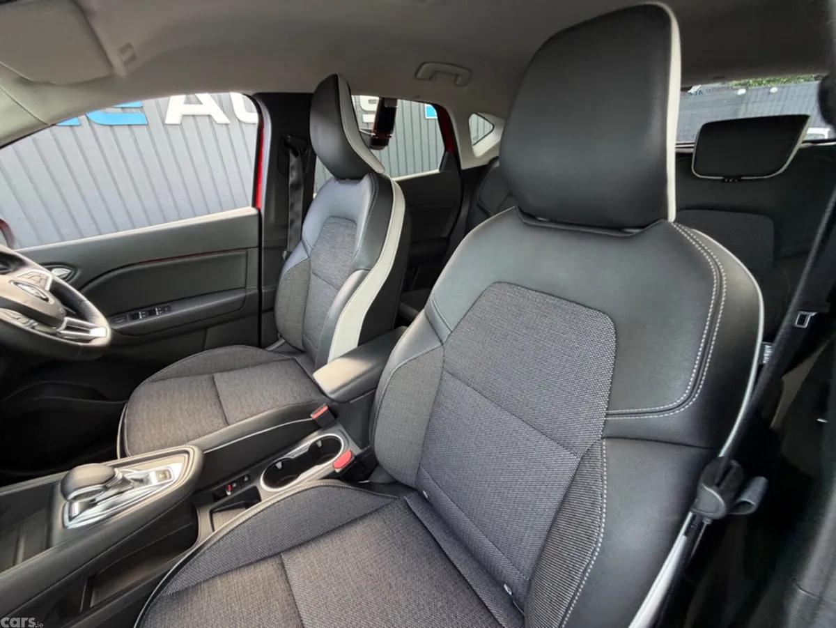 Renault Captur SUV, Petrol, 2021, Red