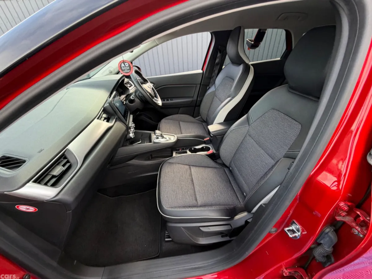 Renault Captur SUV, Petrol, 2021, Red
