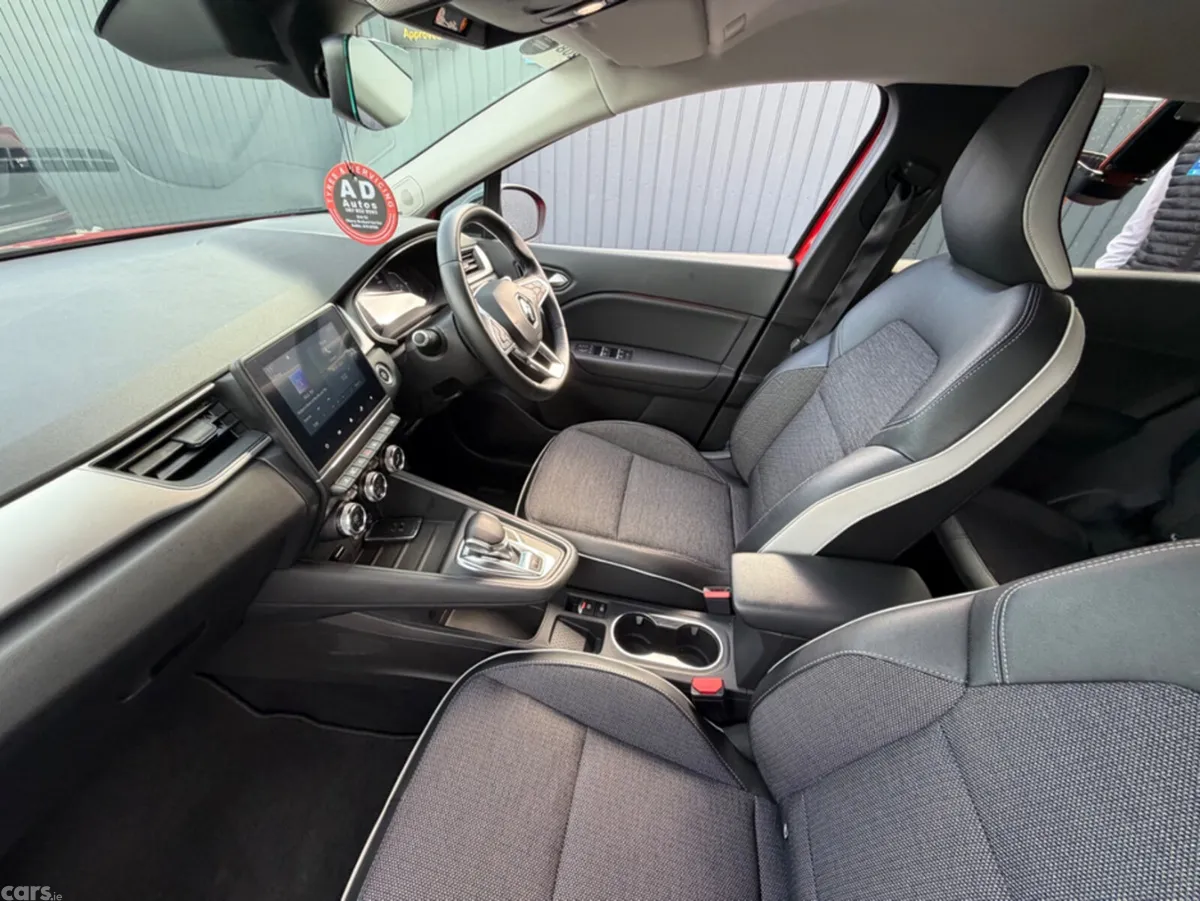 Renault Captur SUV, Petrol, 2021, Red