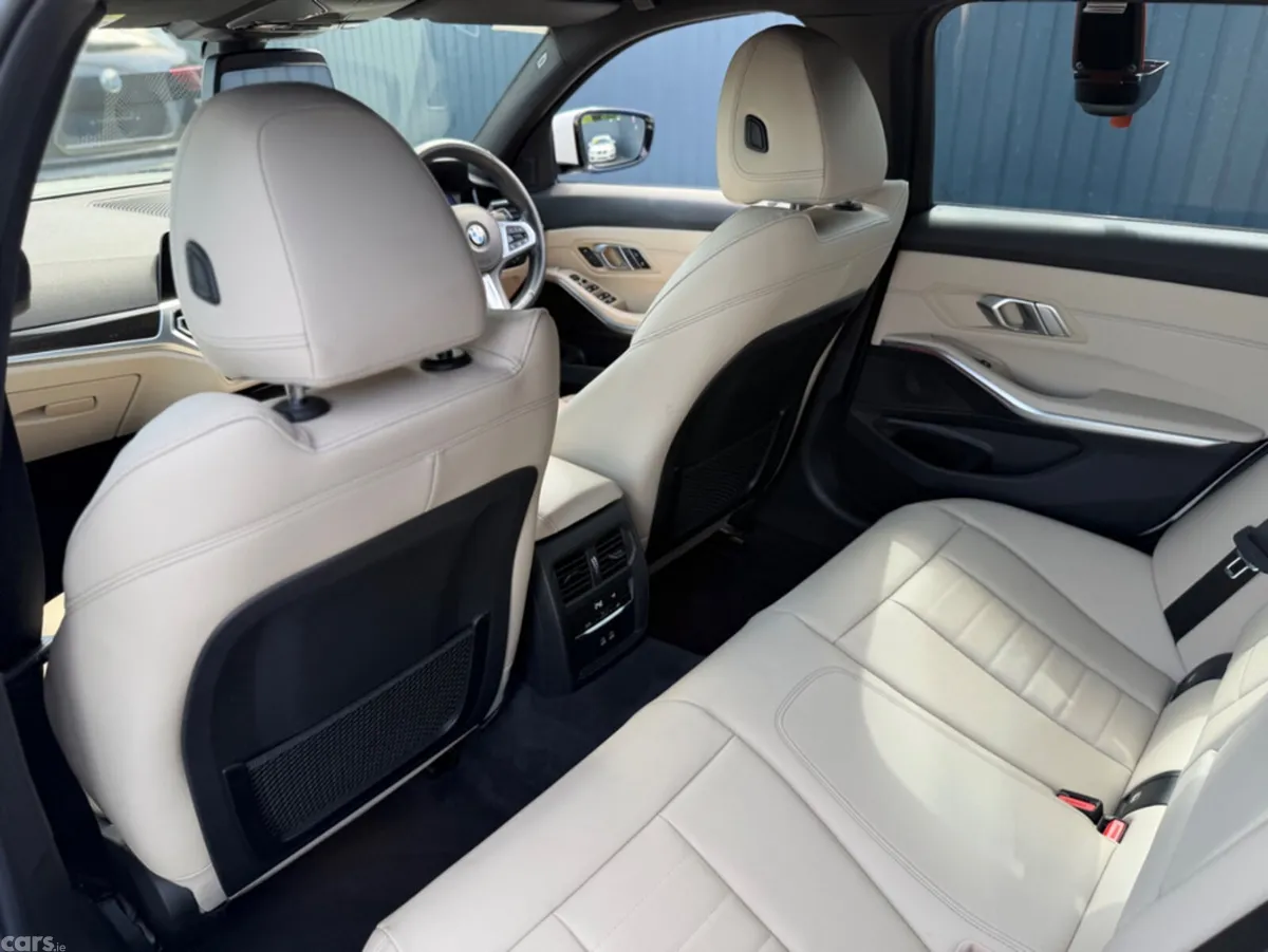 BMW 3-Series Estate, Diesel, 2022, White