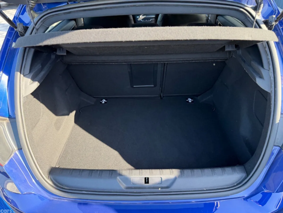 Peugeot 308 Hatchback, Diesel, 2020, Blue