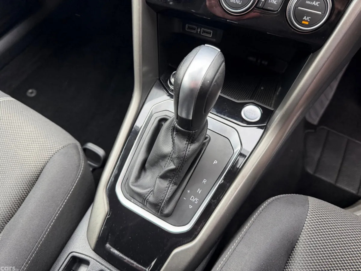 Volkswagen T-Roc SUV, Diesel, 2021, Black