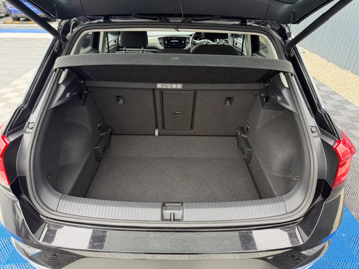 Volkswagen T-Roc SUV, Diesel, 2021, Black