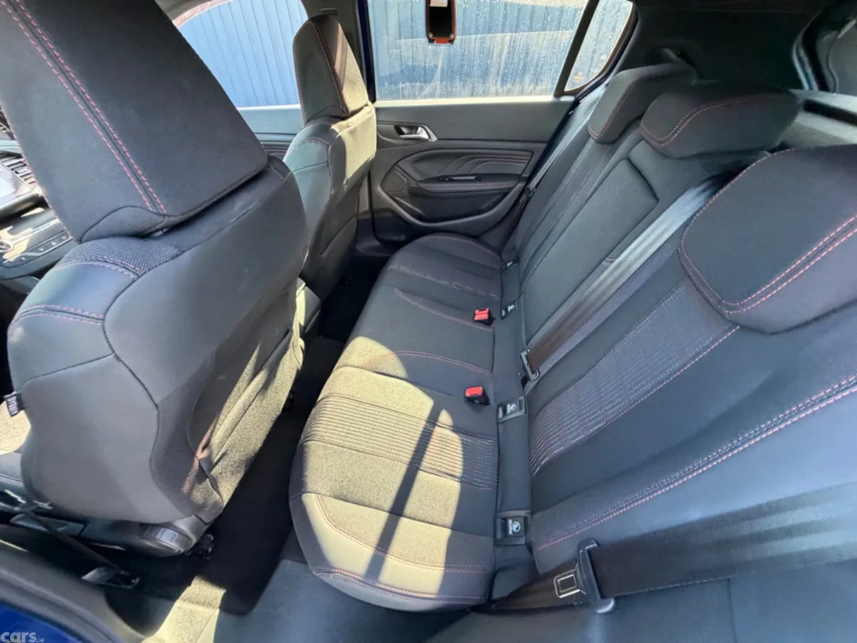 Peugeot 308 Hatchback, Diesel, 2020, Blue