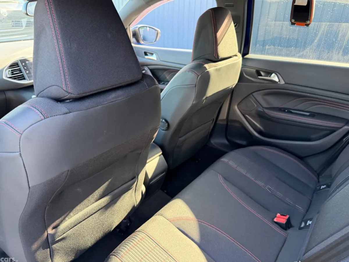 Peugeot 308 Hatchback, Diesel, 2020, Blue