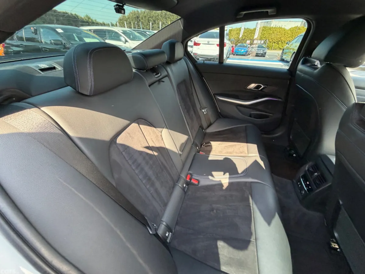 BMW 3-Series Saloon, Diesel, 2019, White