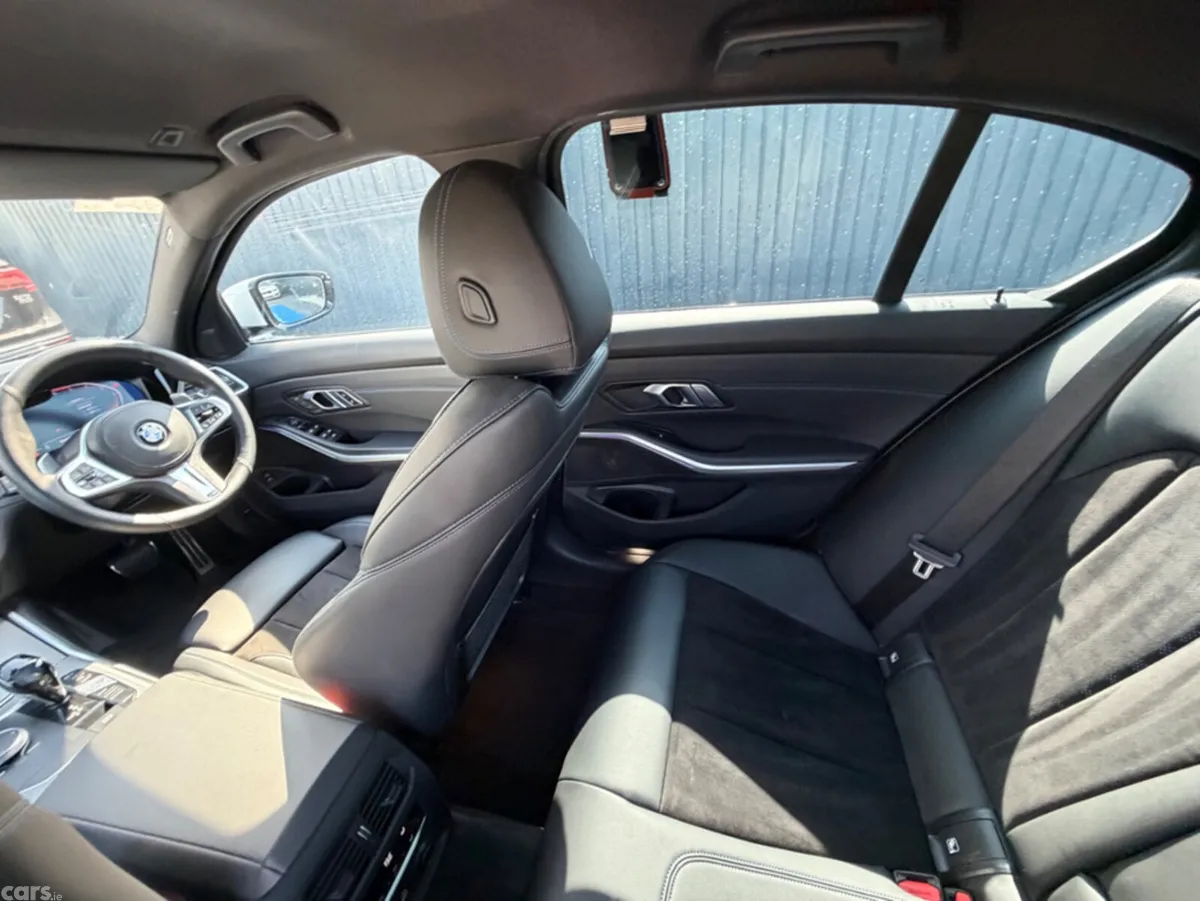BMW 3-Series Saloon, Diesel, 2019, White