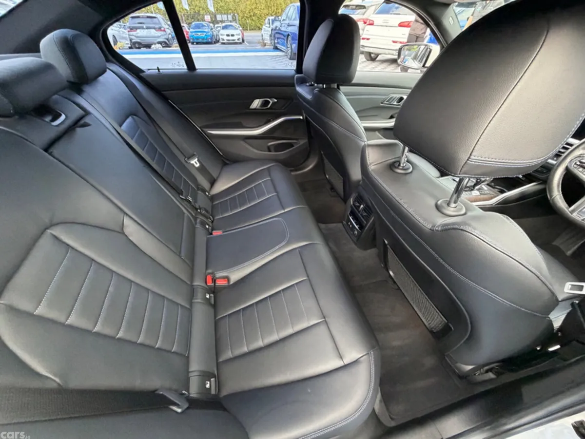 BMW 3-Series Saloon, Diesel, 2019, White
